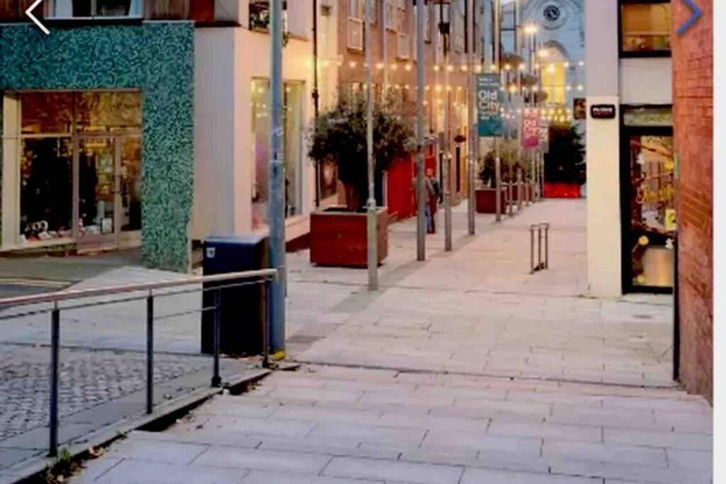 In Dublin'S Best Tourist Spot Temple Bar Fully Renovated Exterior photo